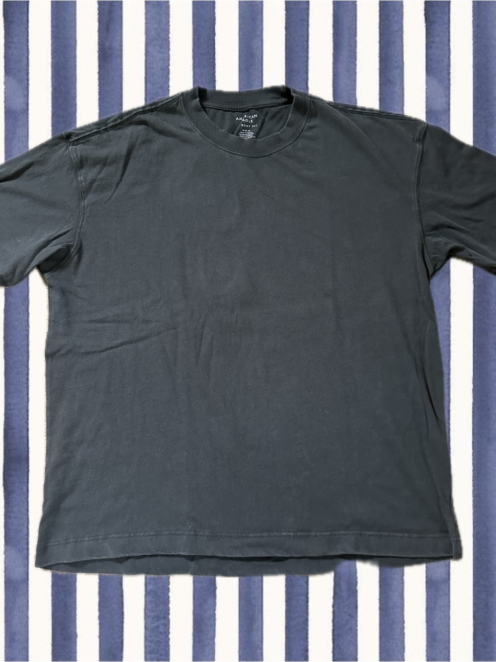 American Eagle Outfitters Dark Gray Boxy Fit Crew Neck Shirt - Medium